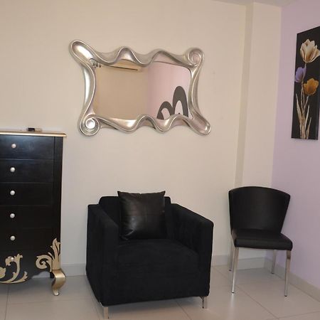 Hostal Mont Royal Alicante Buitenkant foto