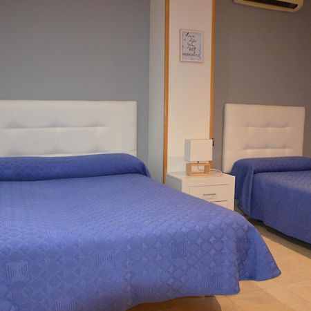 Hostal Mont Royal Alicante Buitenkant foto