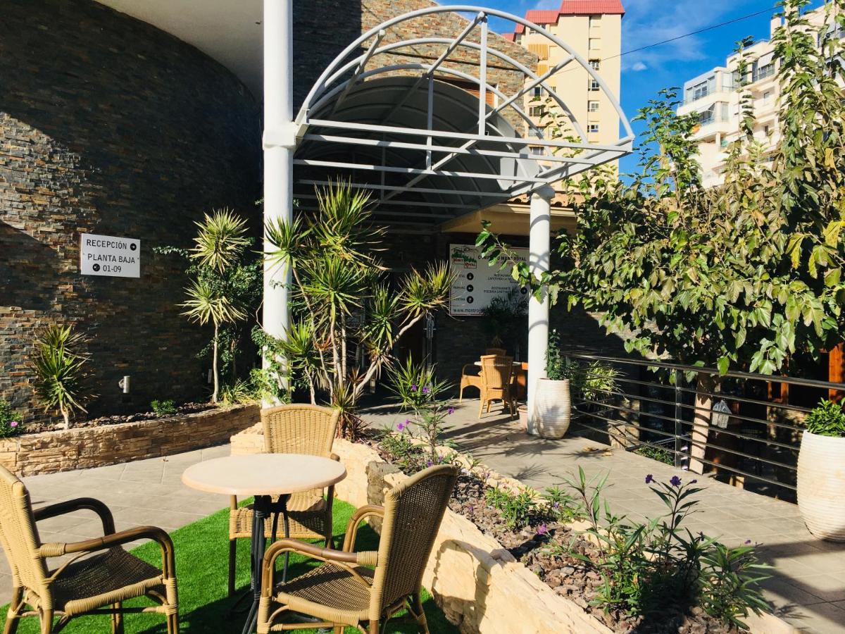 Hostal Mont Royal Alicante Buitenkant foto