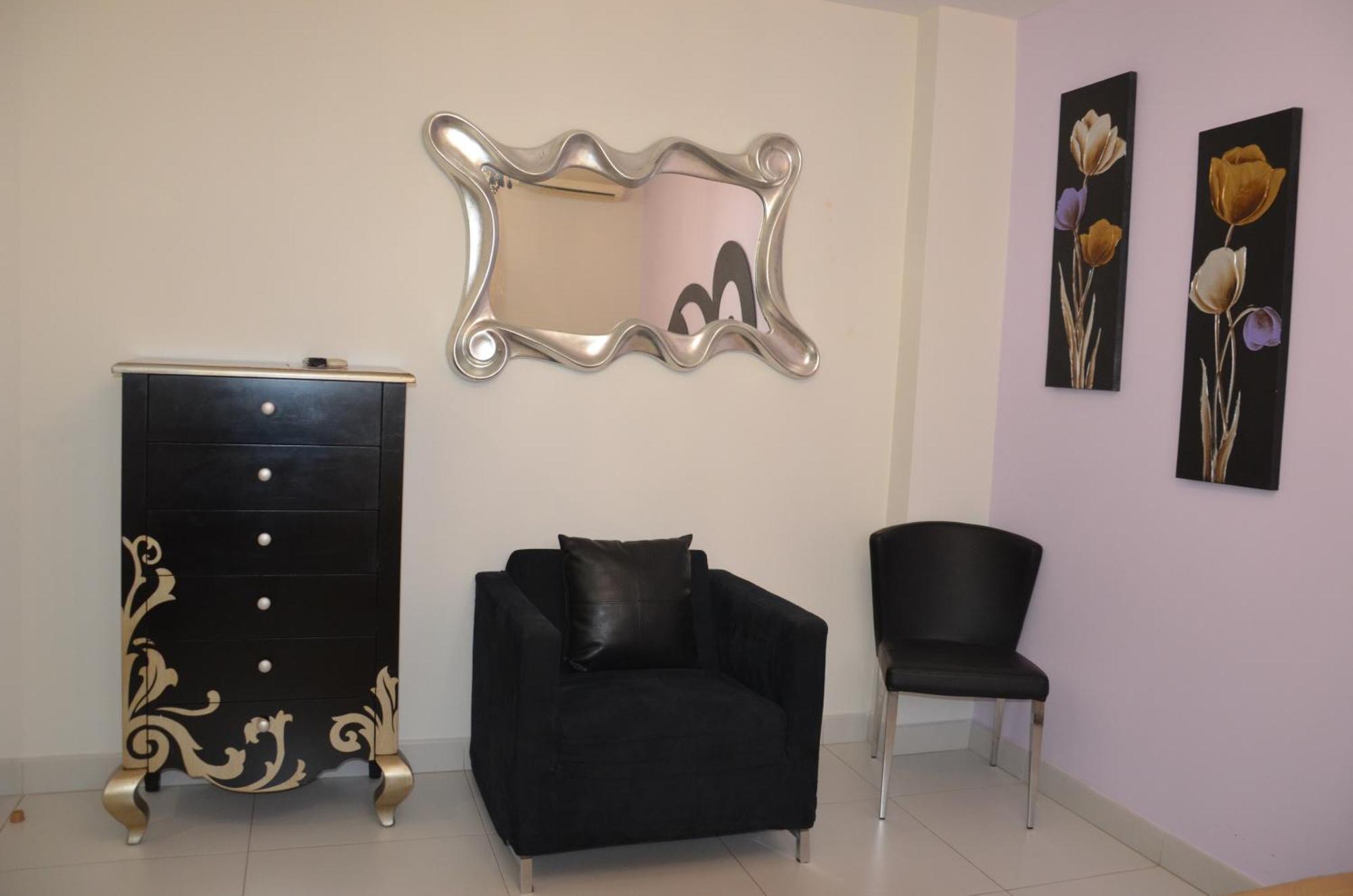 Hostal Mont Royal Alicante Buitenkant foto