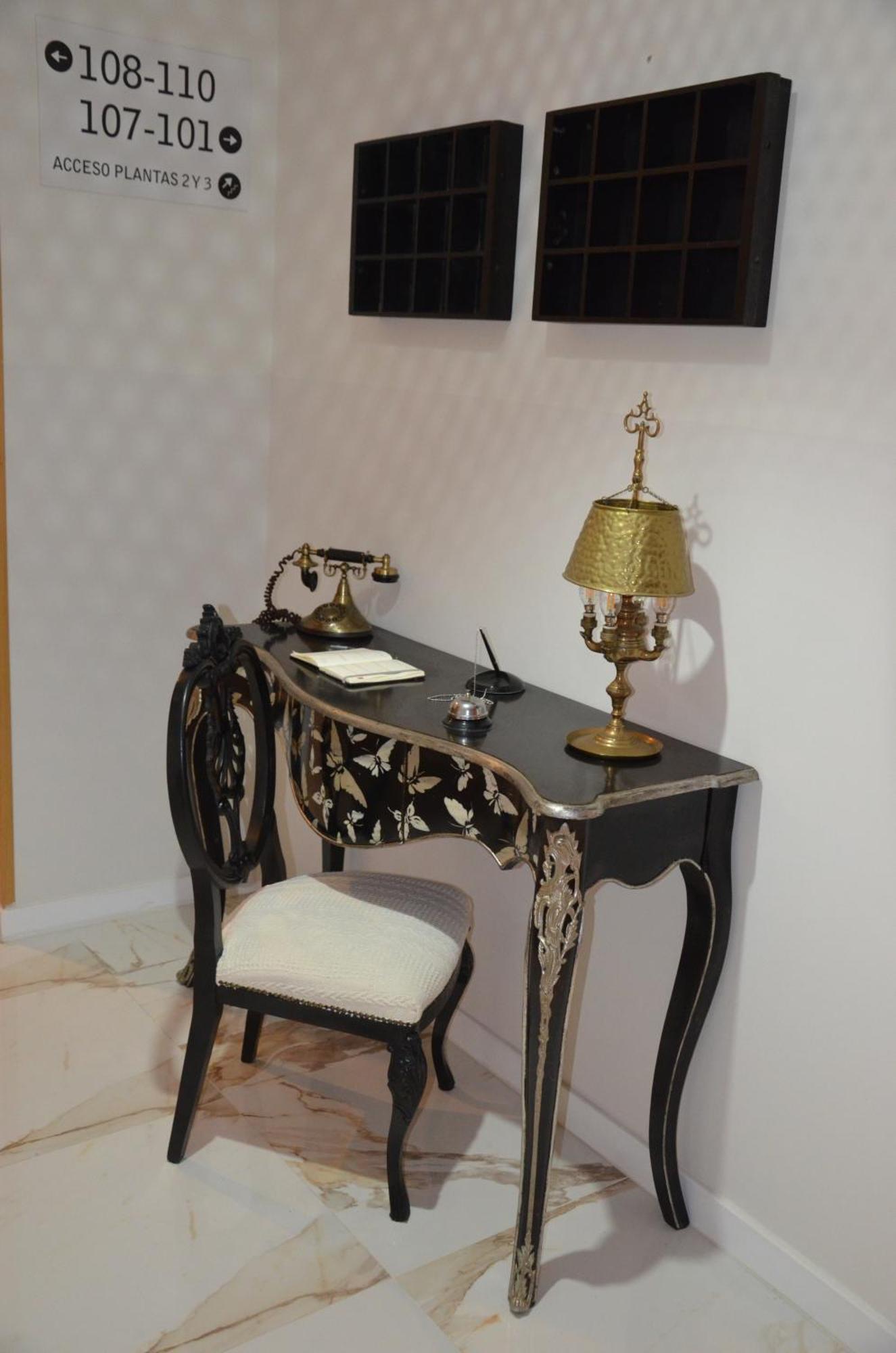 Hostal Mont Royal Alicante Buitenkant foto