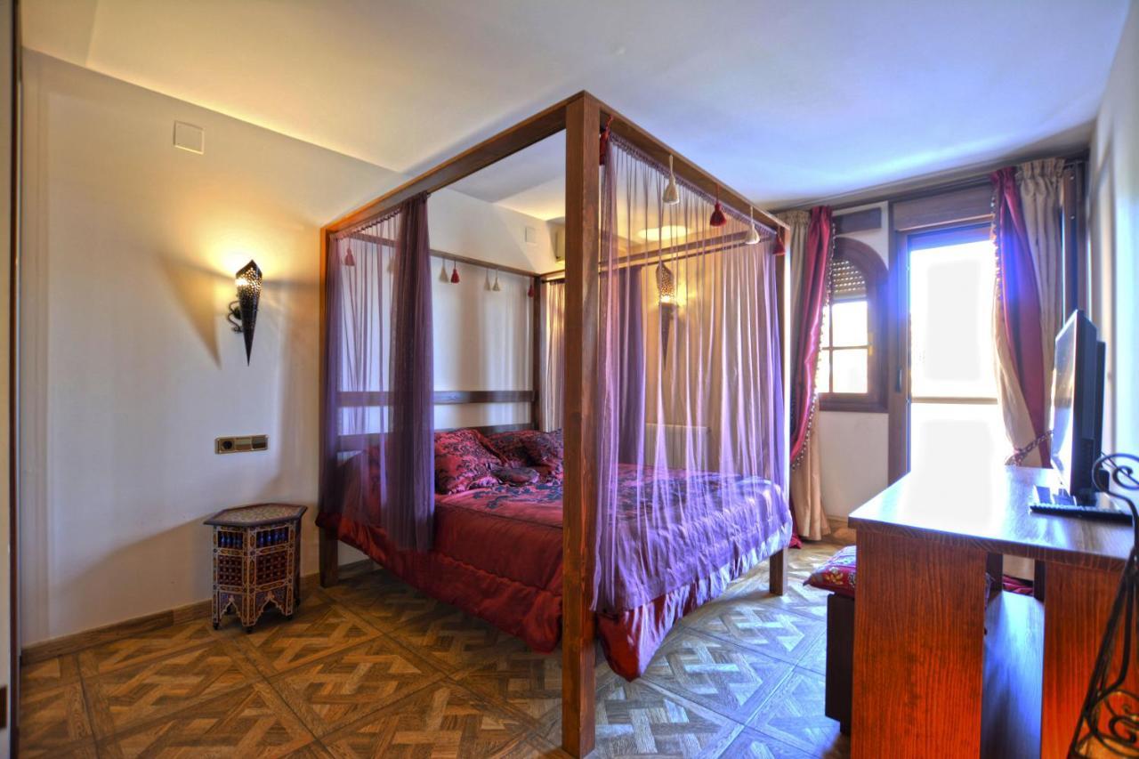 Hostal Mont Royal Alicante Buitenkant foto