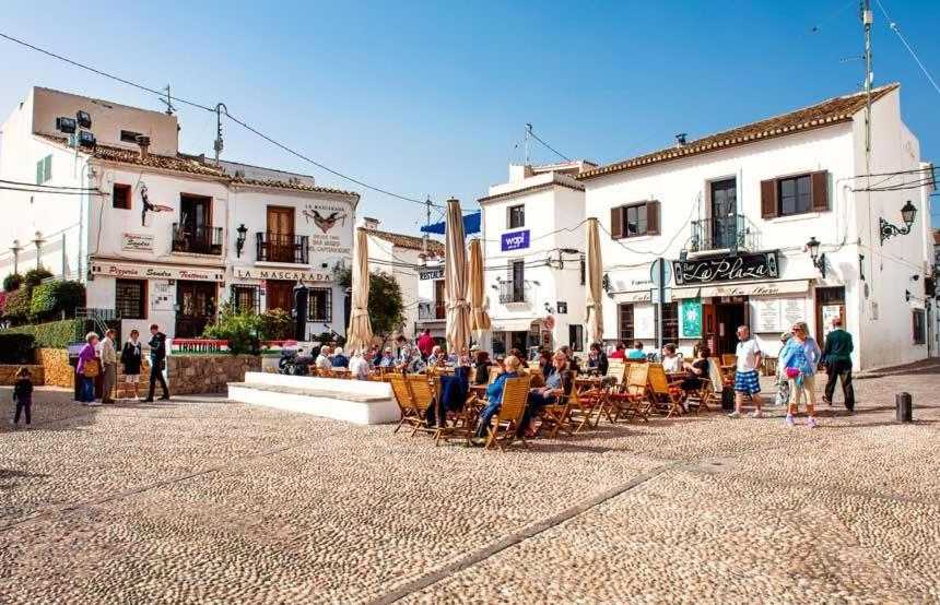 Hostal Mont Royal Alicante Buitenkant foto